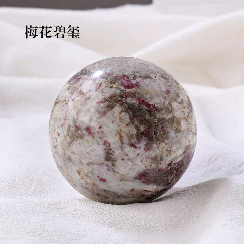 Natural crystal ball