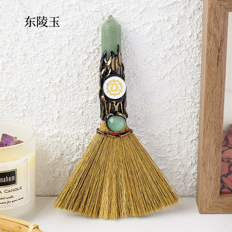 Crystal pillar broom